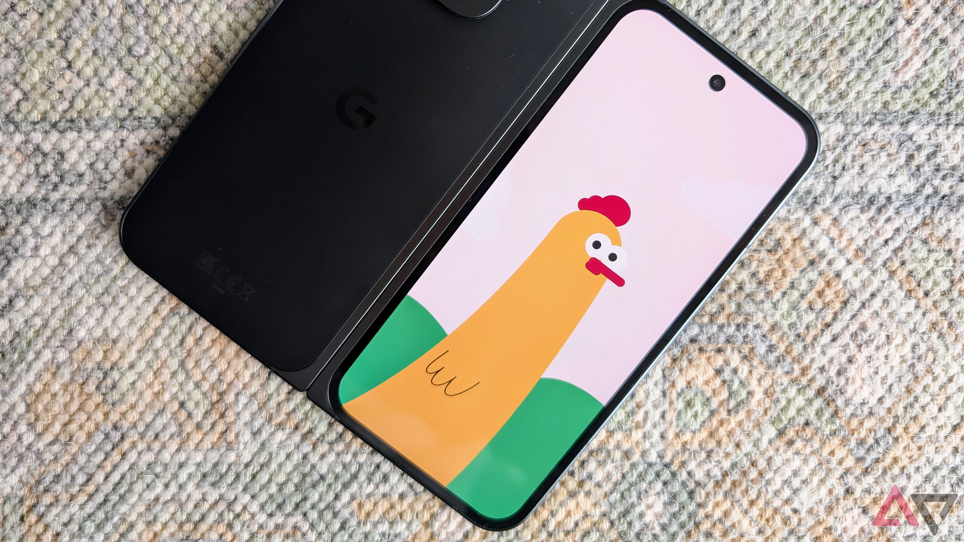 Pixel 9 Pro Fold khiến bạn phải nhìn