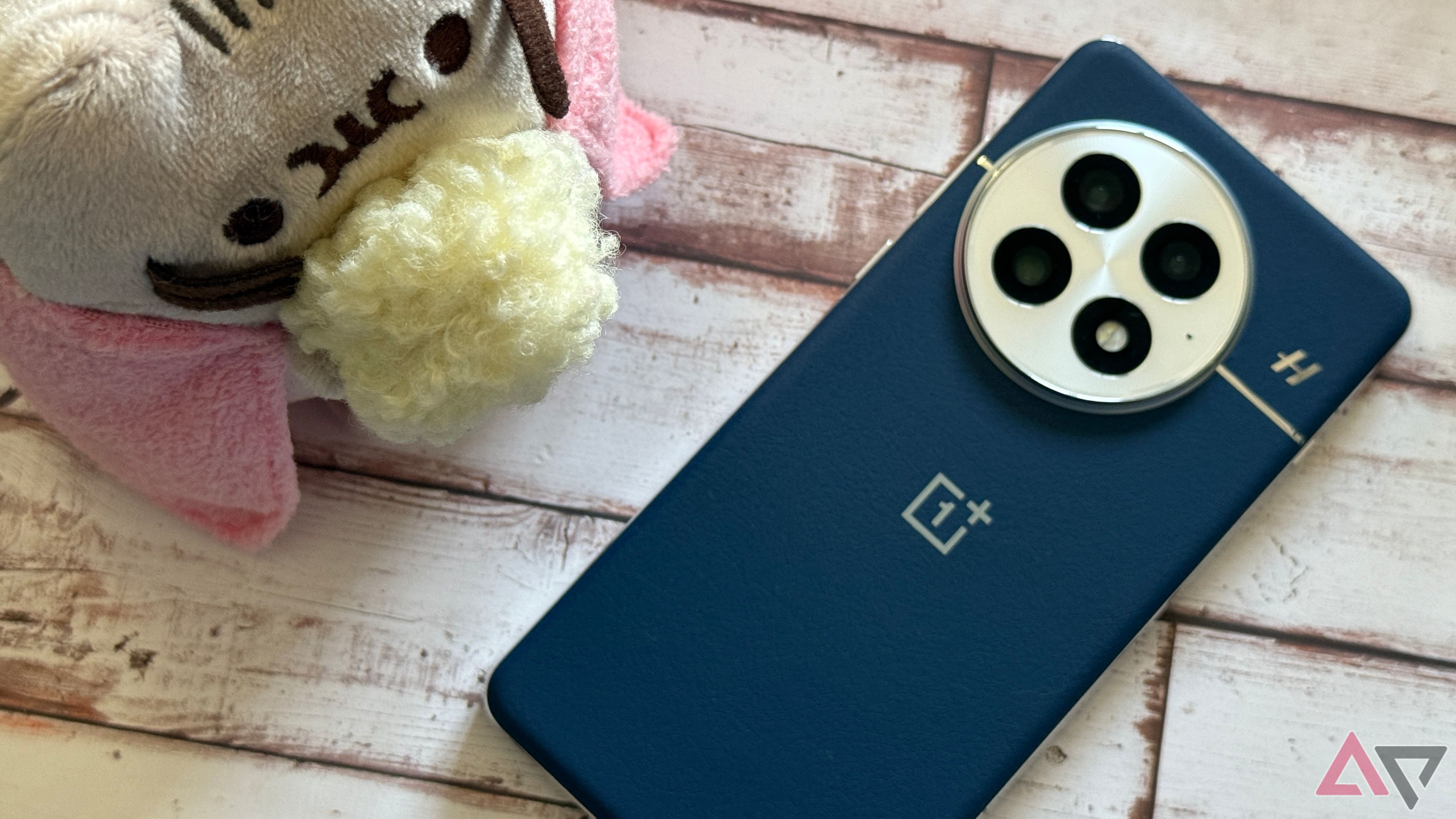 I’ve used the OnePlus 13 for a month; here are 4 things I love and 1 thing I hate