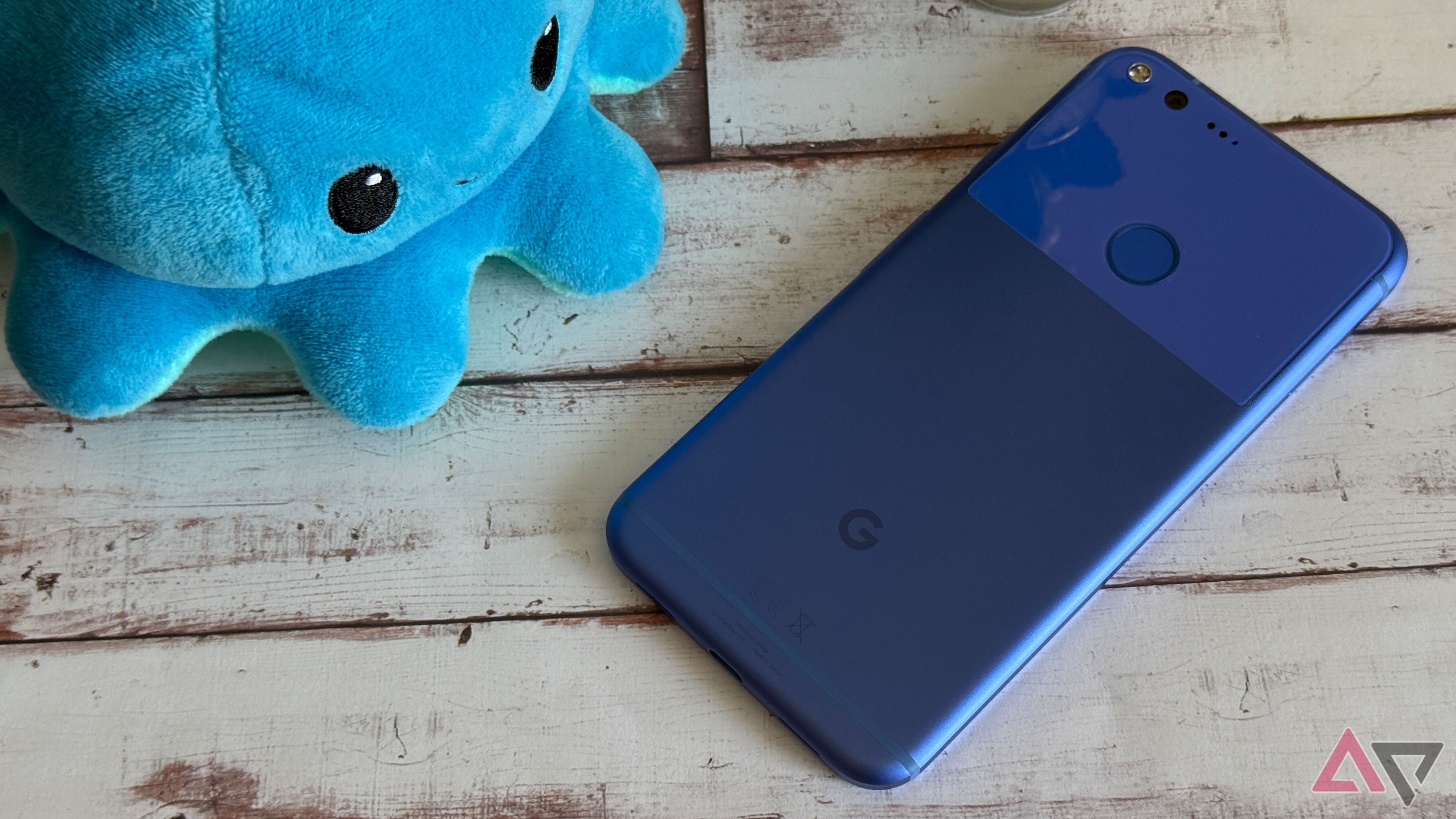 Google Pixel XL featuring the new AP logo