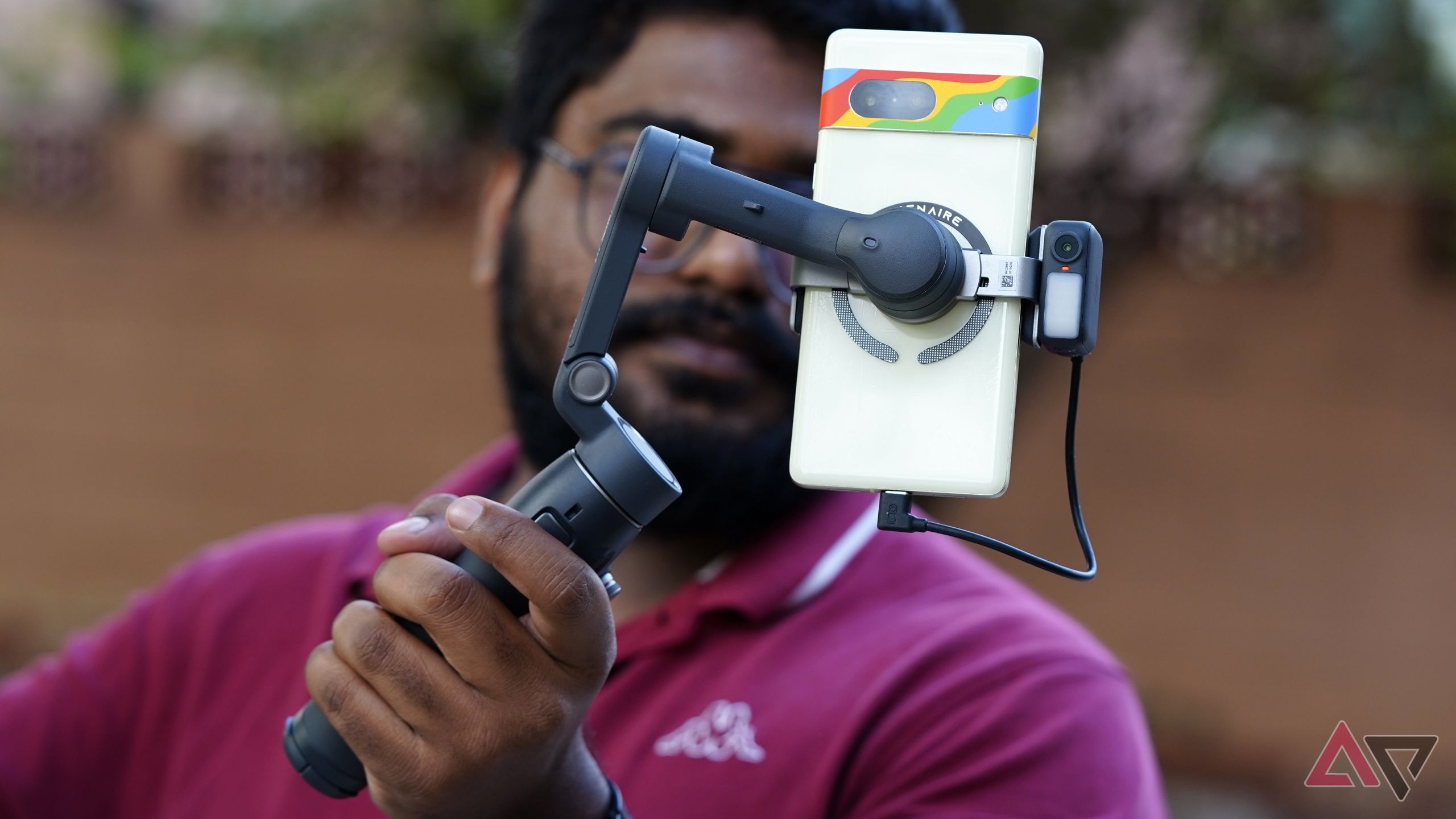 DJI Osmo Mobile 7 Pro with a Pixel 7 attached to it