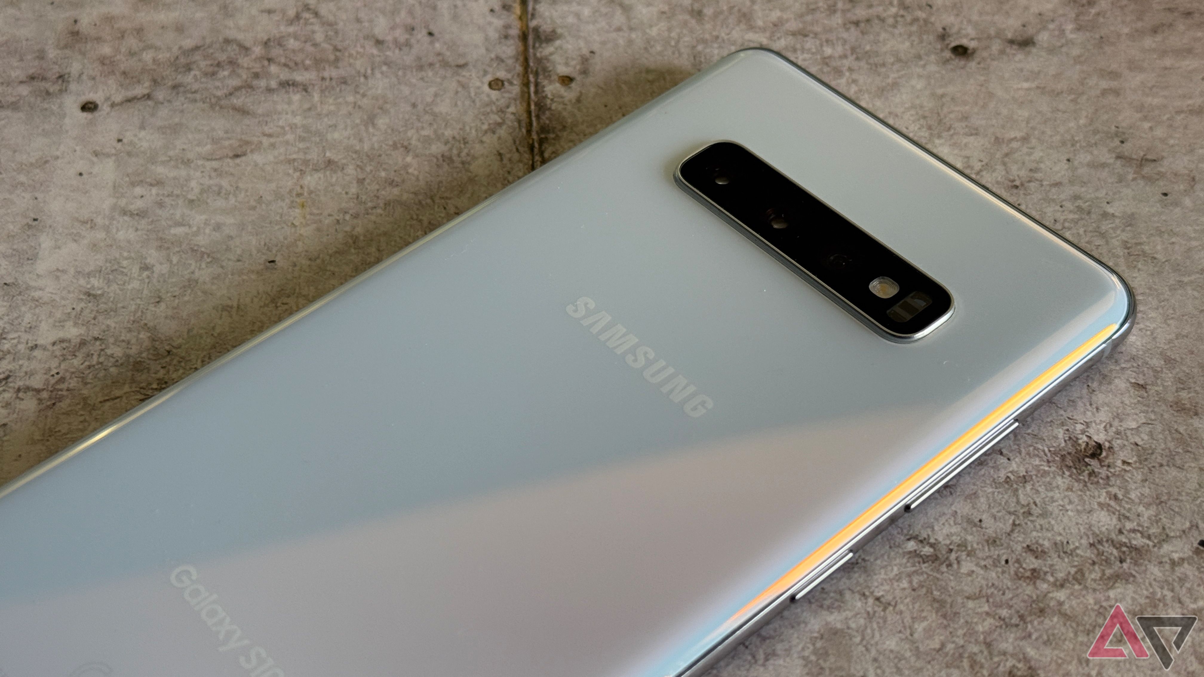 5 reasons the Galaxy S10+ was peak Samsung