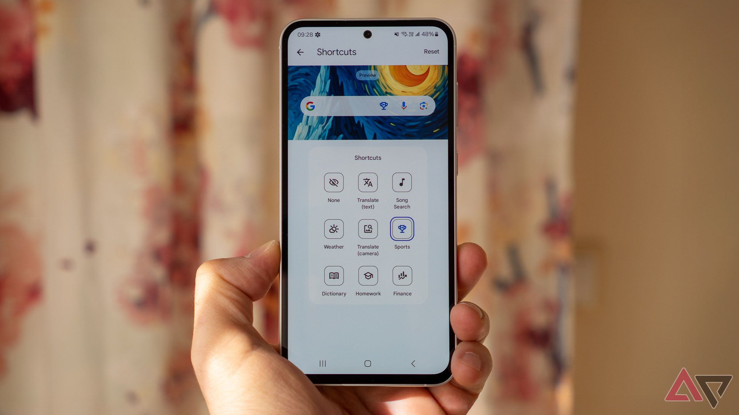 Google's new Search widget puts more emphasis on your custom shortcut