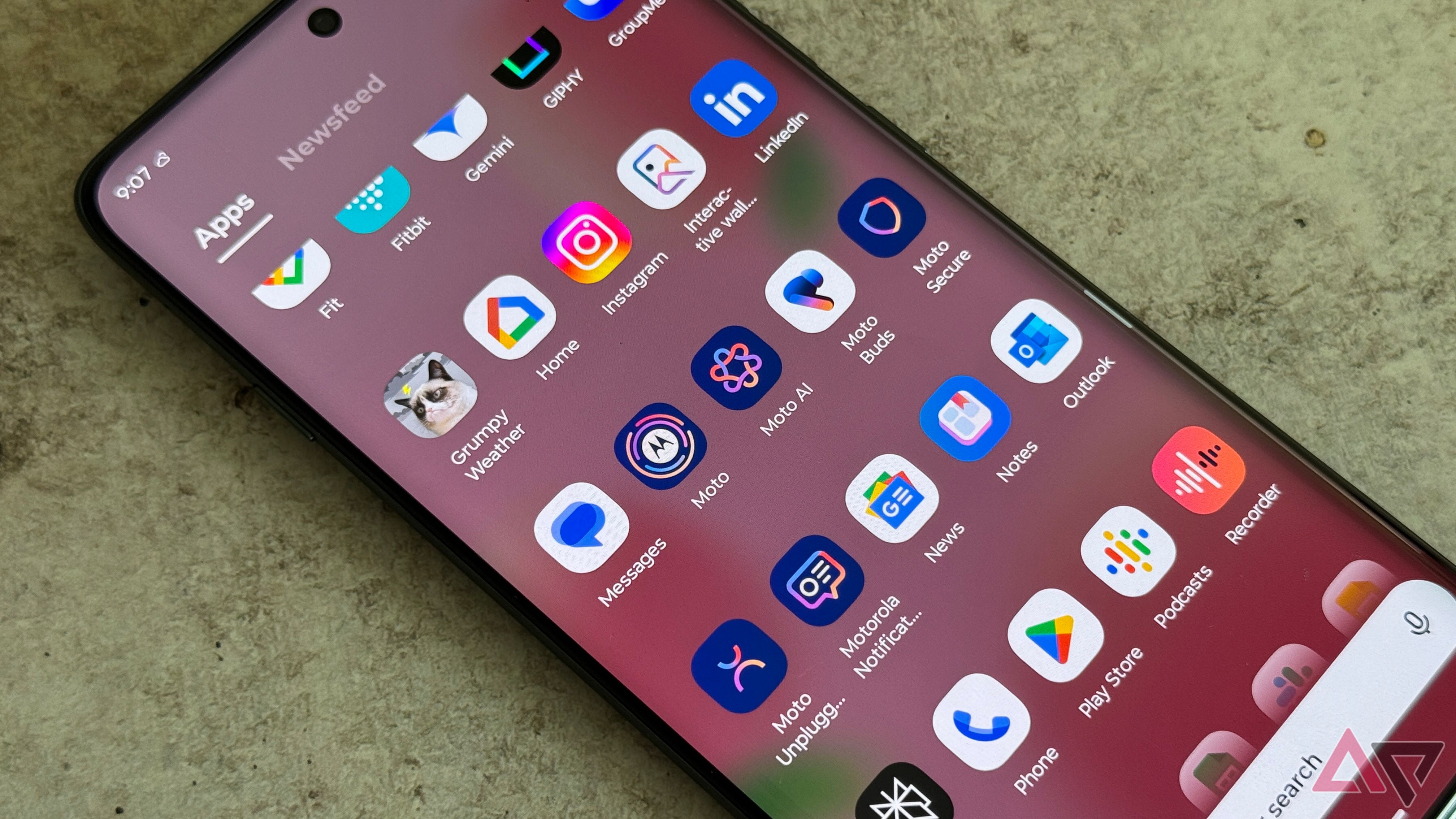 Moto software suite on the Motorola Edge 2025