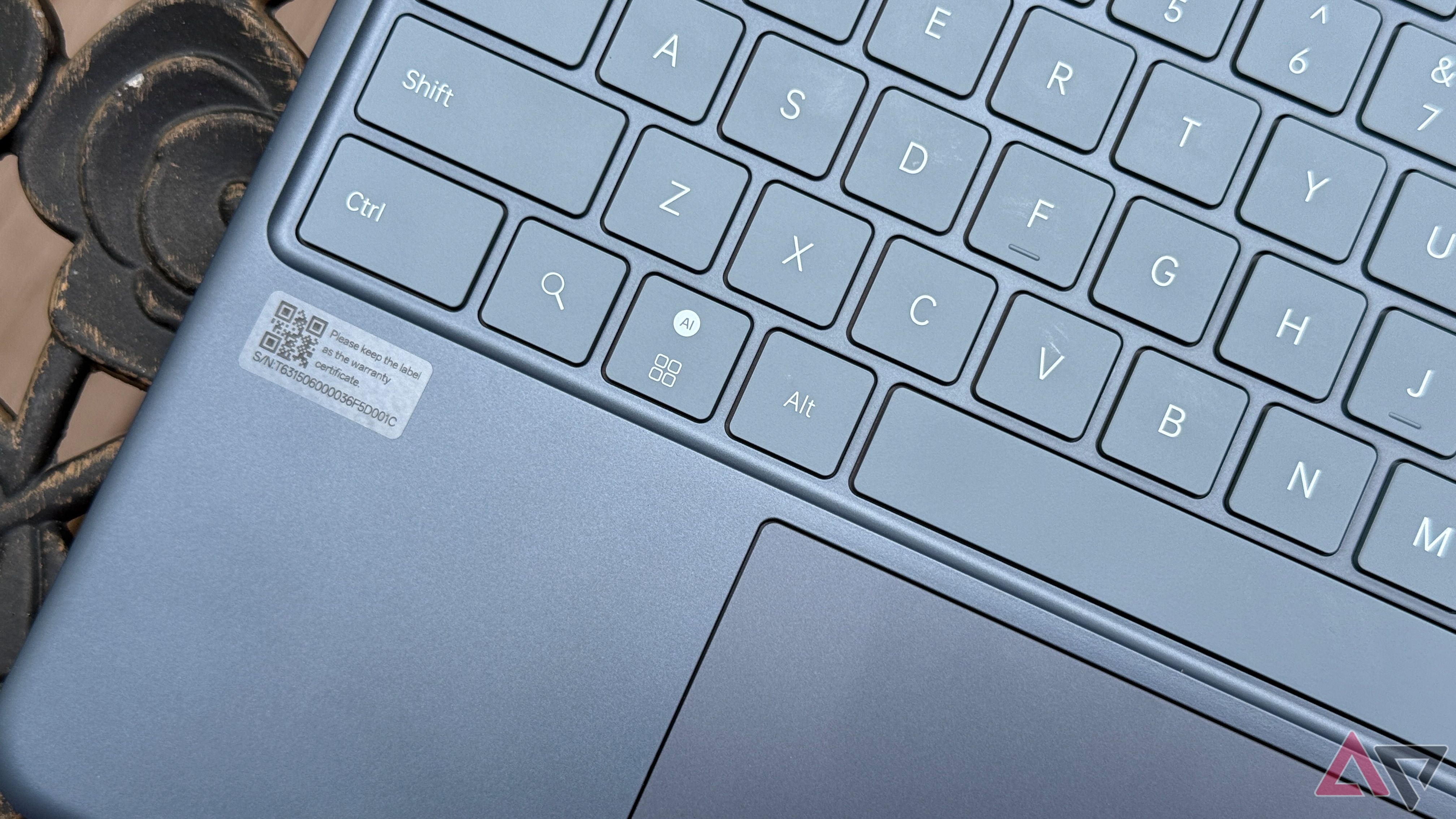 AI button on the OnePlus Pad 3 Keyboard case