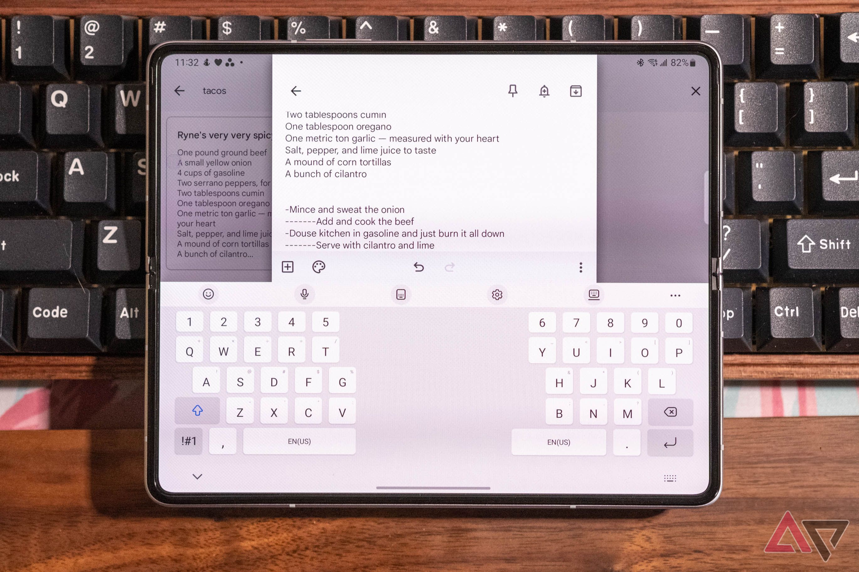 Samsung split keyboard for Fold 3