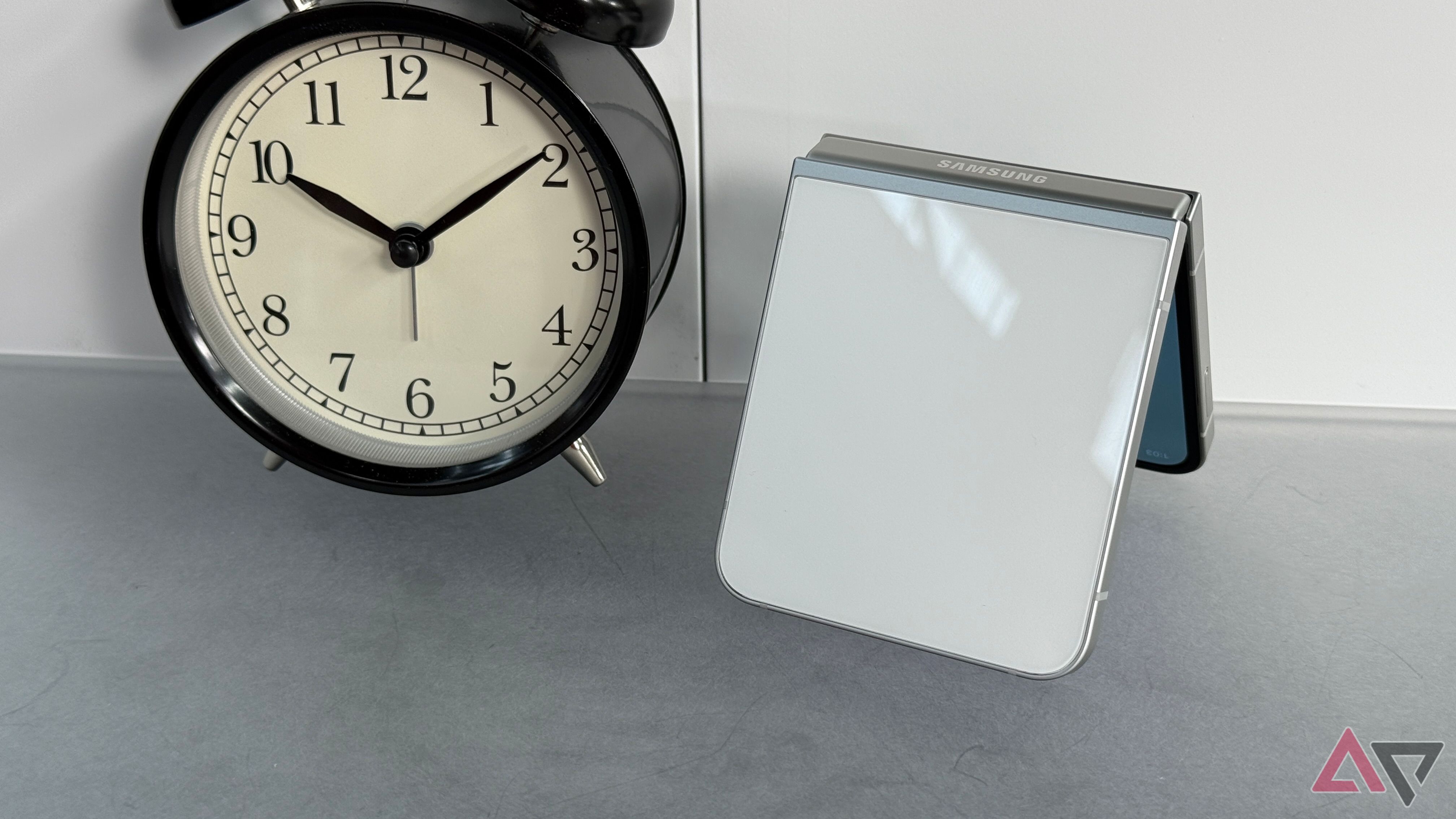 Glossy white back of the Samsung Galaxy Z Flip 7 FE