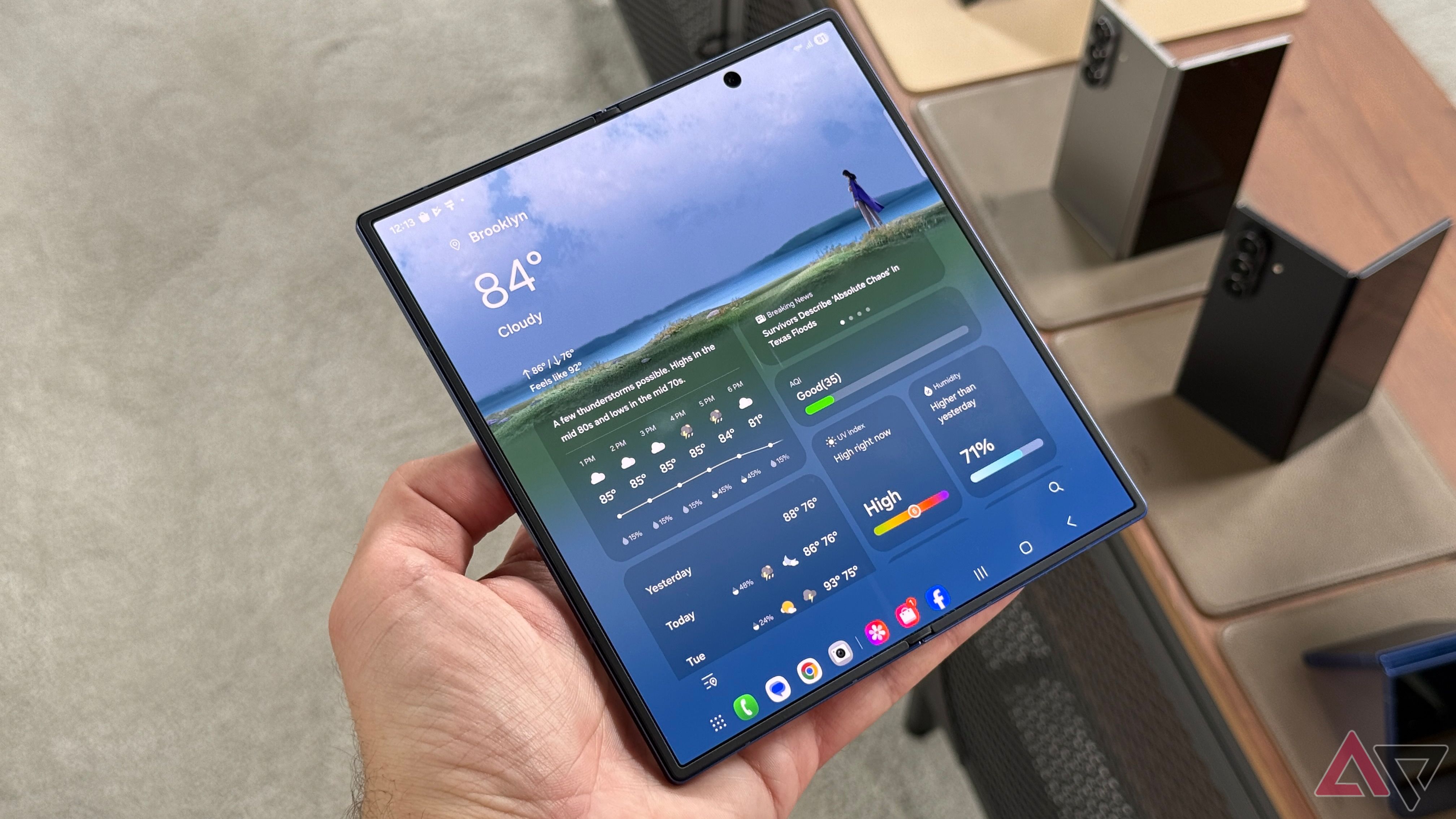 Samsung - Gallax - Zzz Fold 7 - Abierto de Dossing -WaRat -App