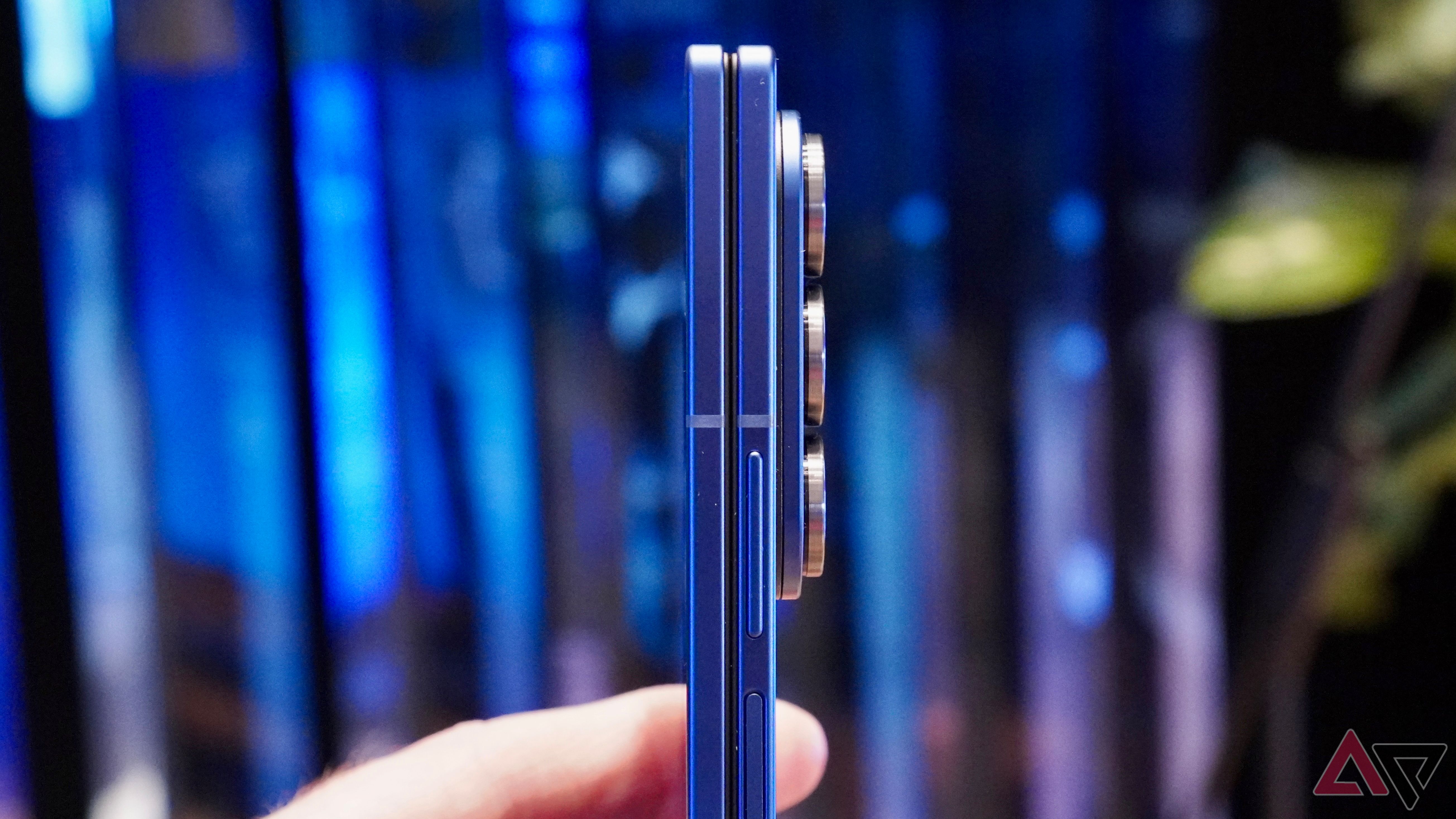 The Samsung Galaxy Z Fold 7's camera and power key