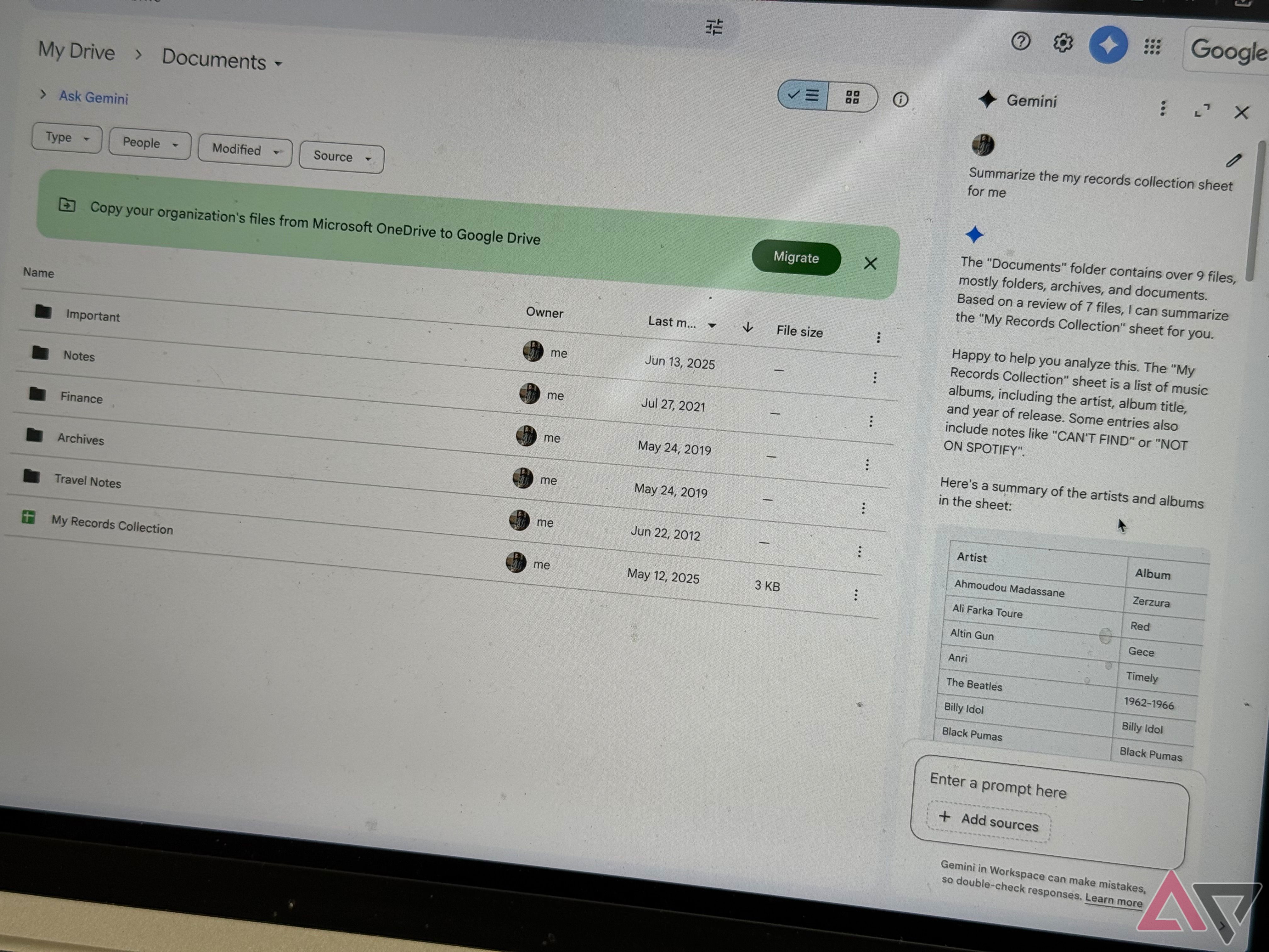 Uma tela de laptop com a função de resumo do Google Drive AI