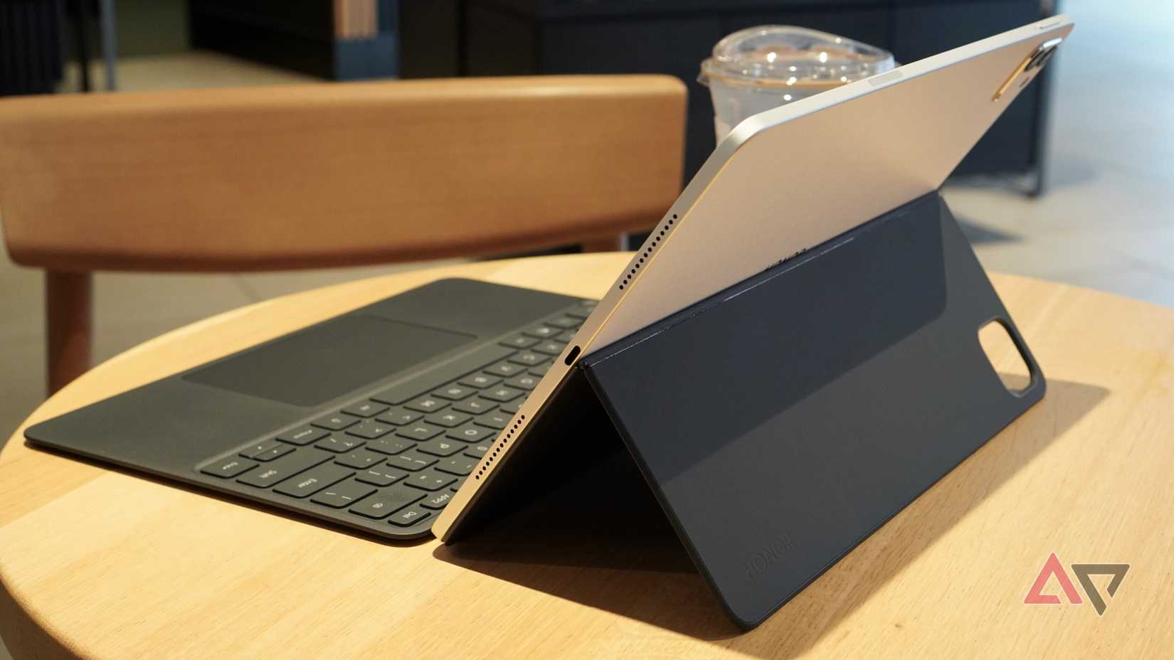 The rear of the Honor MagicPad 3's keyboard case