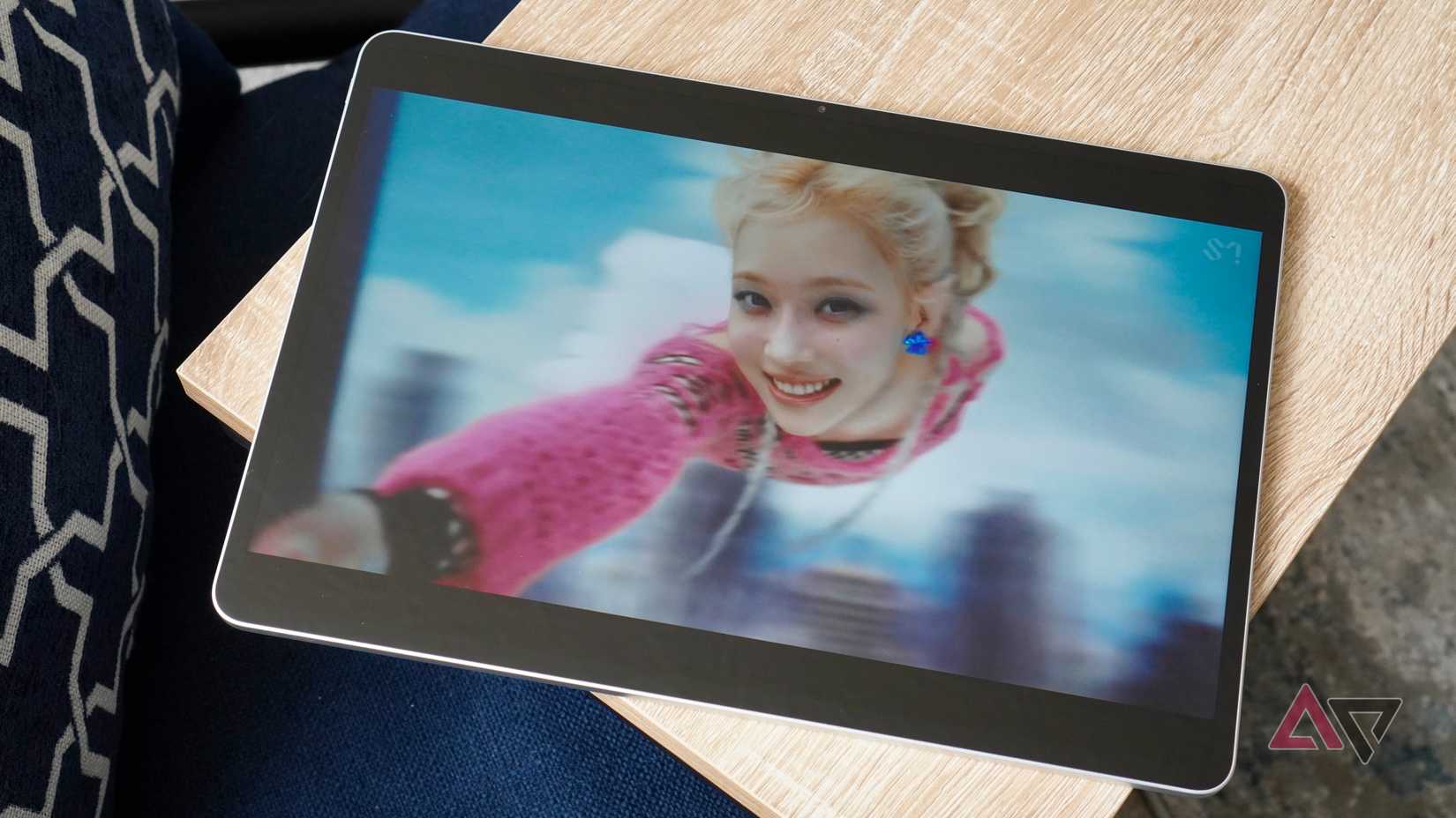 Video playing on the Honor MagicPad 3 tablet