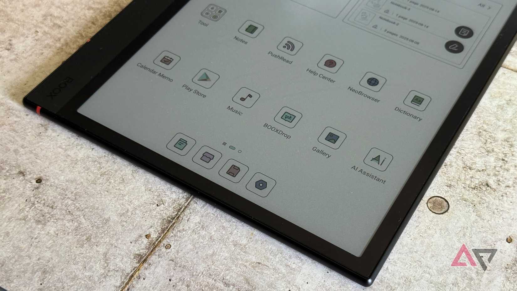 E Ink display on the Onyx Boox Note Air4 C