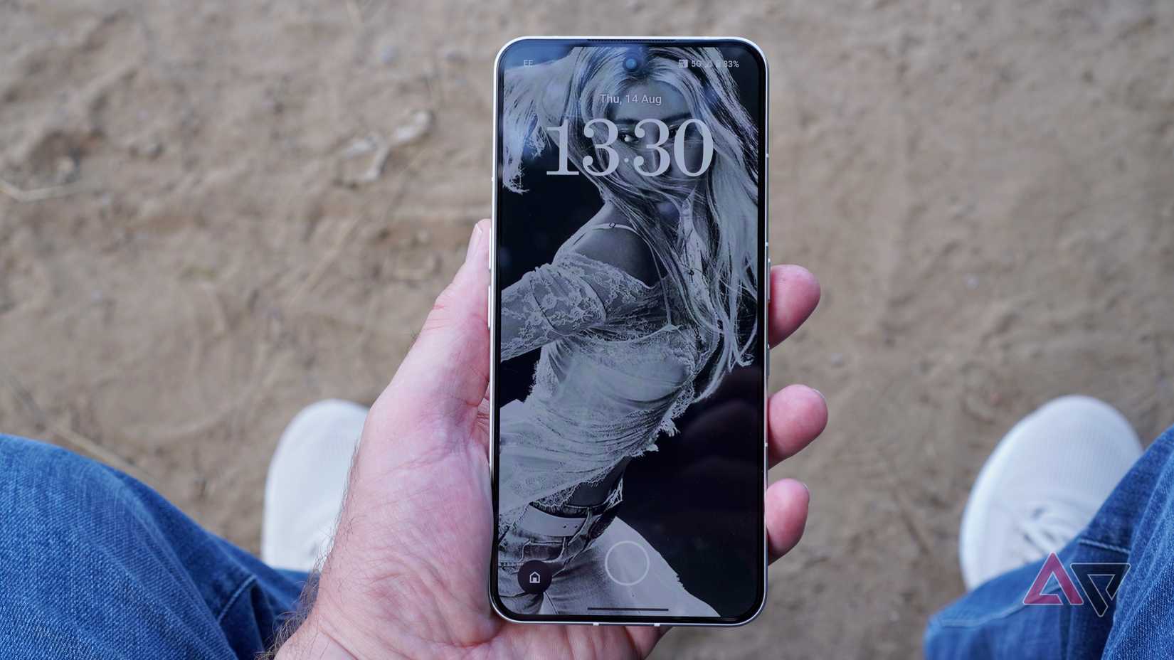 A person holding the Nothing Phone 3